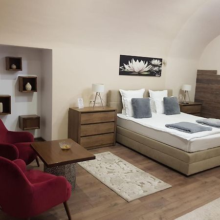 Imperial Rooms - Ultracentral - Jacuzzi Cu Hidromasaj Oradea Exterior photo