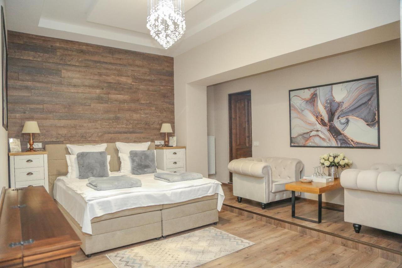 Imperial Rooms - Ultracentral - Jacuzzi Cu Hidromasaj Oradea Exterior photo