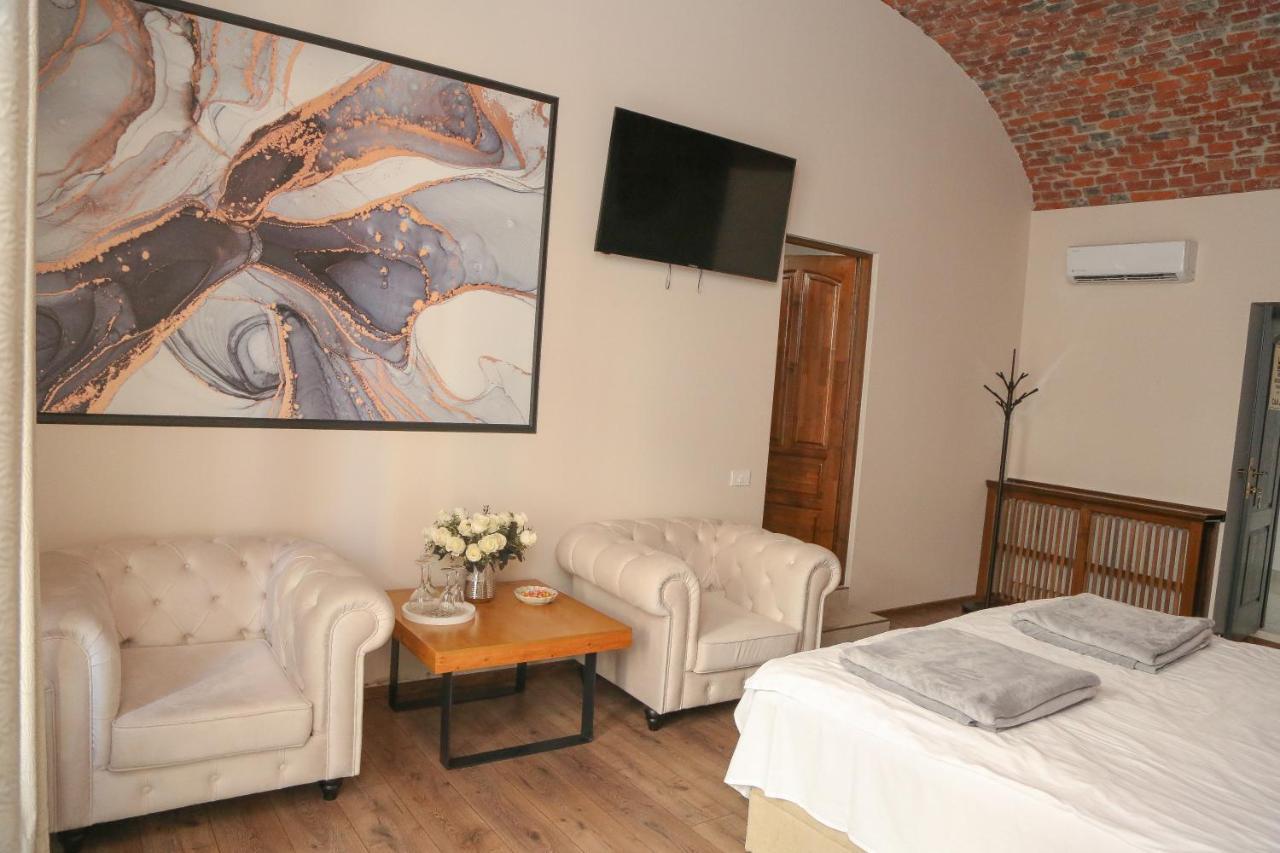 Imperial Rooms - Ultracentral - Jacuzzi Cu Hidromasaj Oradea Exterior photo