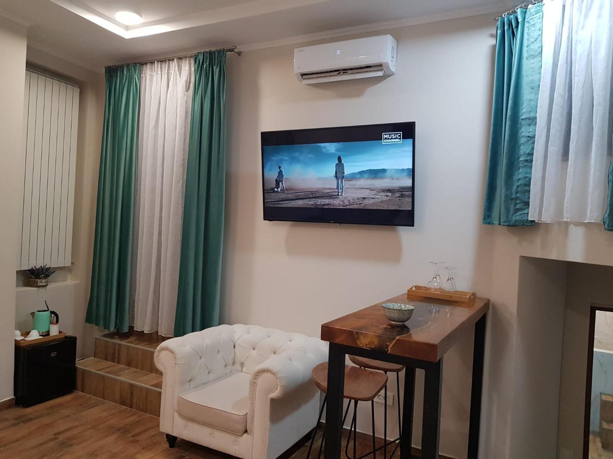 Imperial Rooms - Ultracentral - Jacuzzi Cu Hidromasaj Oradea Exterior photo
